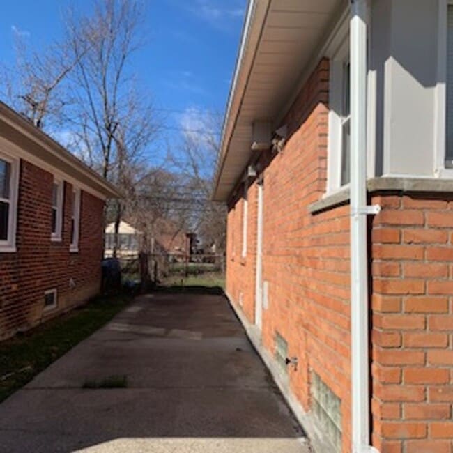 Photo - Welcome Home!!!  Oak Park 3 bedroom brick ranch