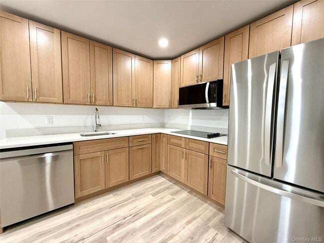 Photo - 728 US-6 Unit B