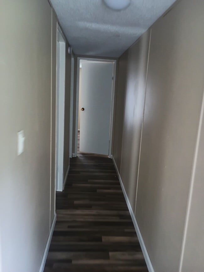 67 Lori Ln