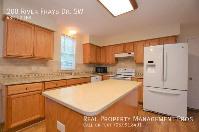 Photo - 208 River Frays Dr SW