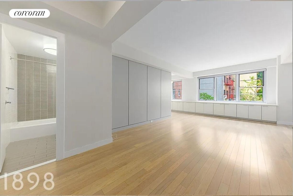 Photo - 245 E 80th St