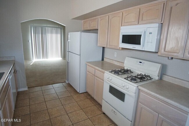 Photo - 807 Jaime St