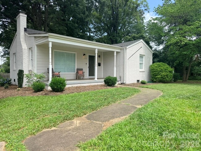 Building Photo - 1411 Richland Dr