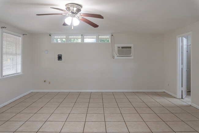 Photo - 610-612 North Magnolia Drive