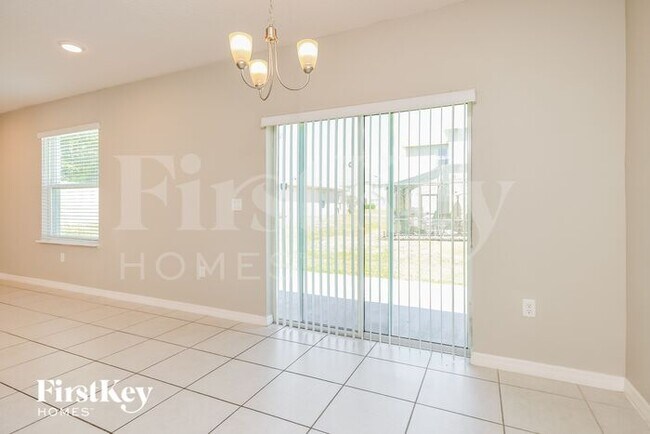 Photo - 107 Inconnu Ct House