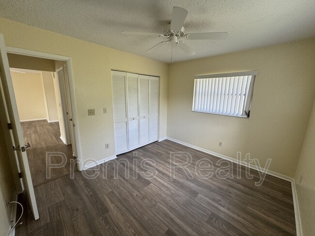 Photo - 144 Stafford Cir