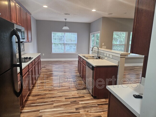 Photo - 302 Nanny Point Dr