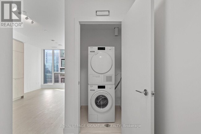 Photo - 35 Mercer St Unit 2711