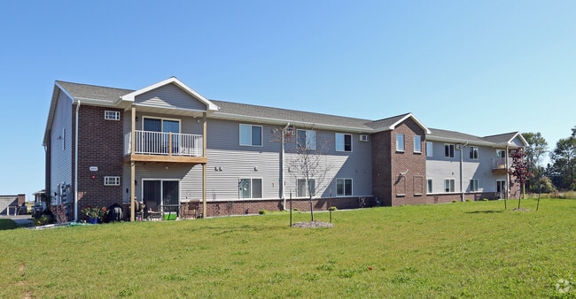 Photo - Manitowoc Lake Breeze Apartments