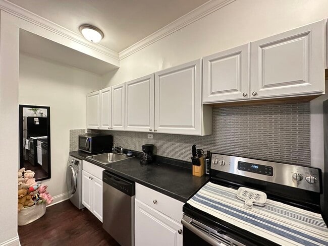 Photo - 3345 N Marshfield Ave Unit 701