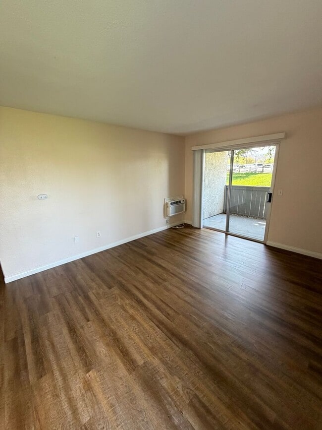 Photo - 12722 Lakeshore Dr Unit A