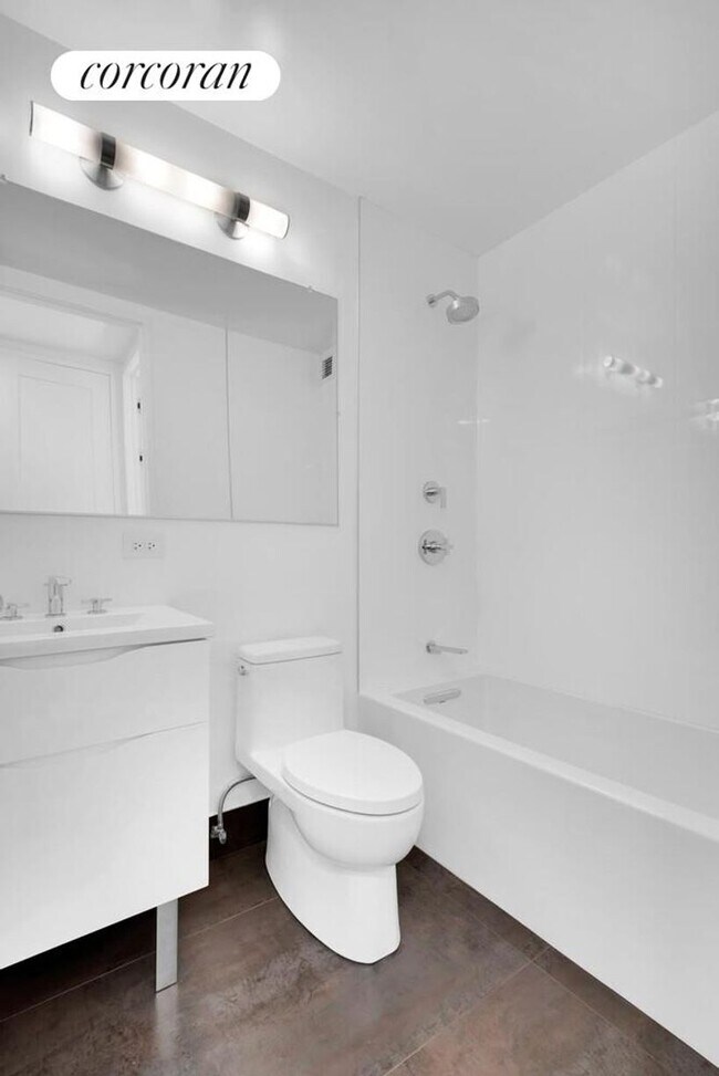 Photo - 130 W 79th St