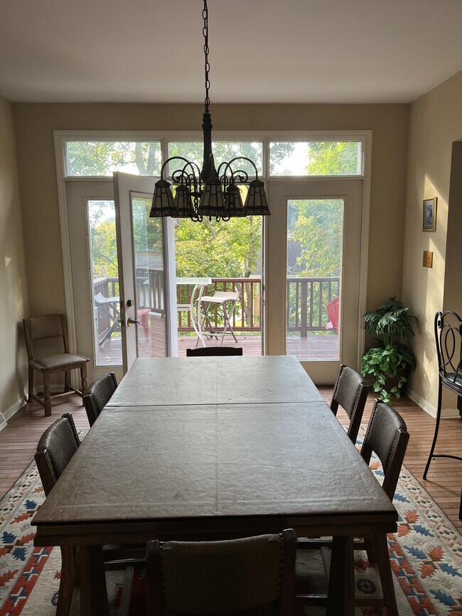 Photo - 6422 Monitor St