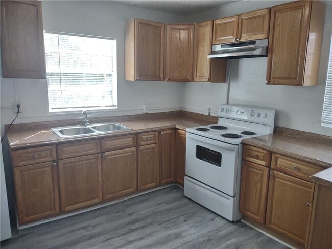 1407 Monroe Ave