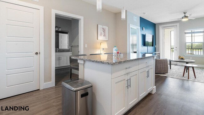 Photo - 3060 Southcreek Blvd Unidad 10-206