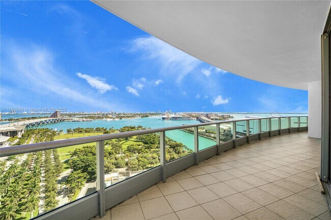 Photo - 900 Biscayne Blvd Unidad 2106
