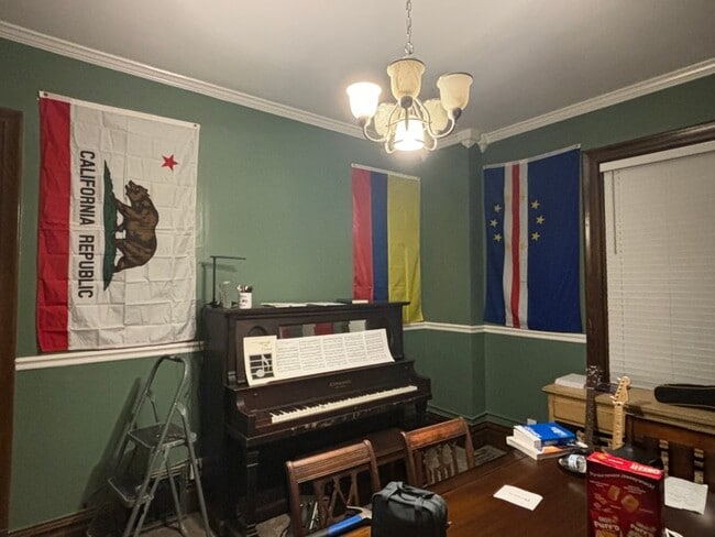 Photo - 488 N 400 E