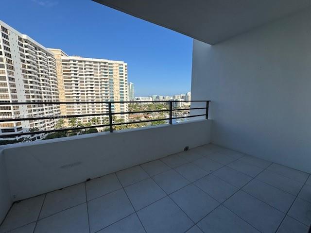 Photo - 600 Three Islands Boulevard Unidad 1113