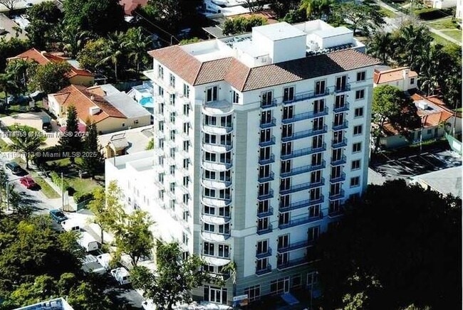 Building Photo - 2701 SW 3rd Ave Unit 606