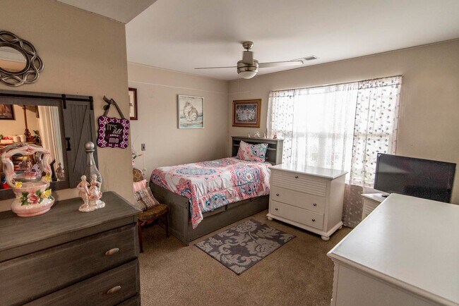 Photo - Butler Crossing II