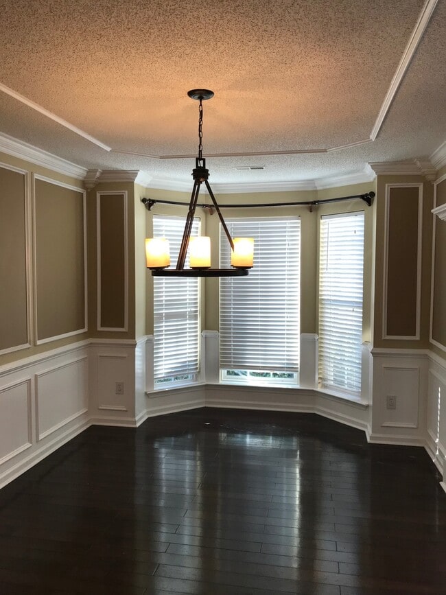 Photo - Beautiful 3 bedroom, 2.5 bath home