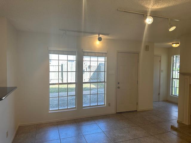 Photo - 331 Fantail Loop