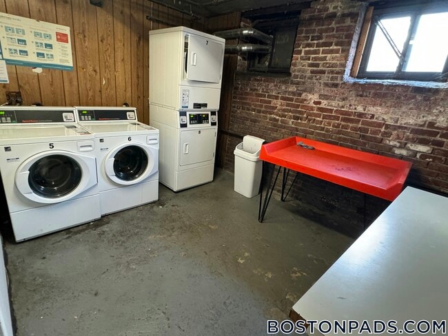 Photo - 100 Linden St Unit 6