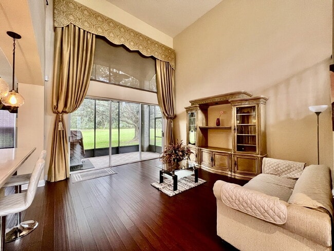 Building Photo - "Golf Course Living! Spacious 3-Bed, 2.5-Bath Home with 2,829 Sq Ft at The Oaks"