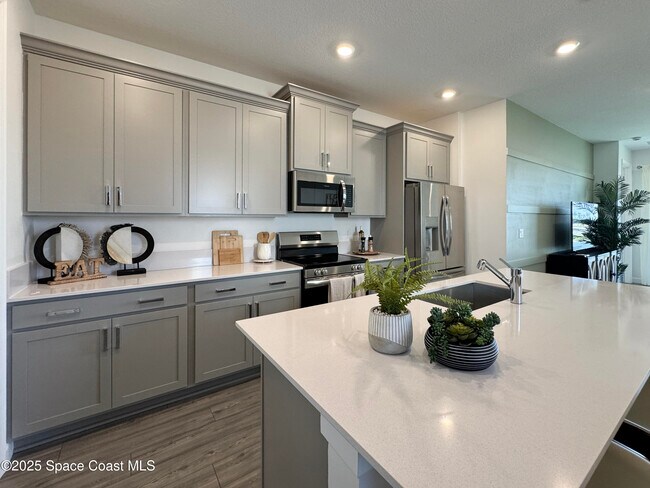 Photo - 1959 Croft Inlt Dr NW