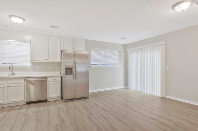 Photo - 4061 Oak Stone Dr