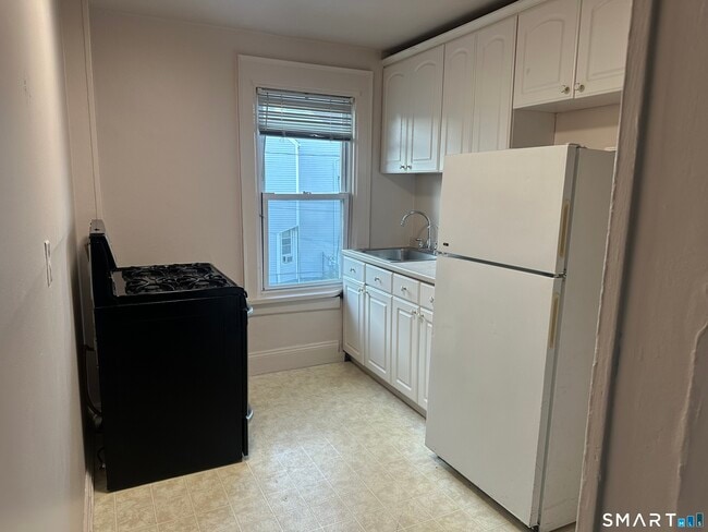 207 Flax Hill Rd Unit 3