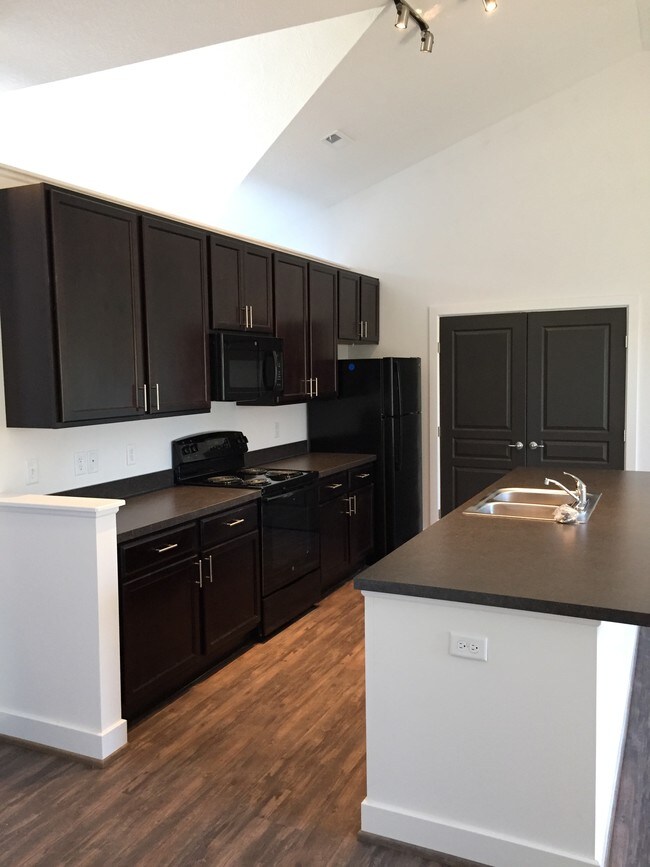 River View at Bexley Apartments Townhomes for Rent Columbus, OH