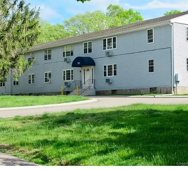 Building Photo - 103 Horse Pond Rd Unit E Rental