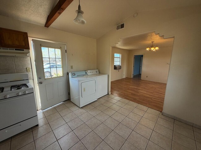 Photo - 313 McKnight Ave NE