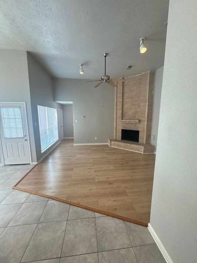 Photo - 2038 Woodland Hills Dr