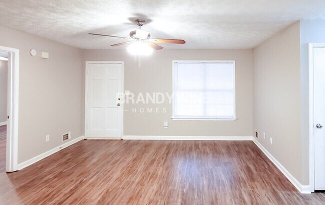 Photo - 235 Winston Dr