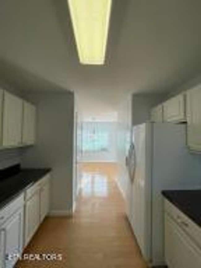 Photo - Knoxville 37914 - Short-term 6-month or 1 ...