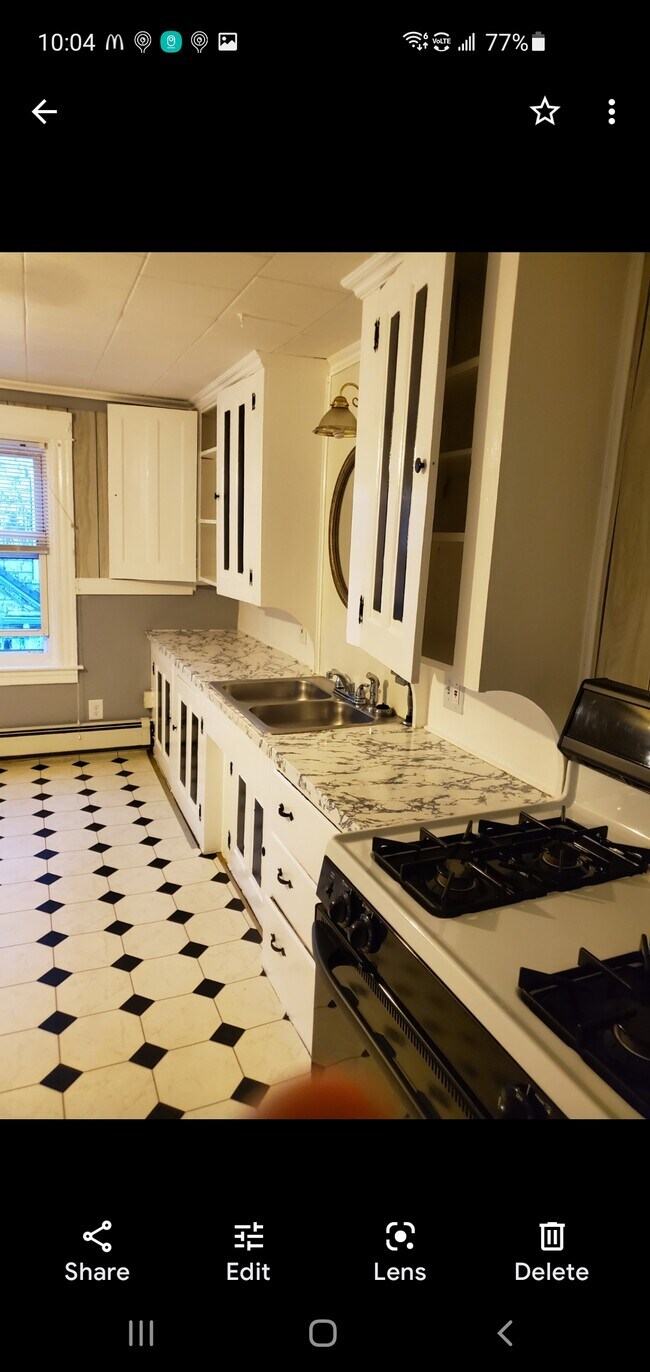 Kitchen - 17 Westminster Ave Unit 2nd. Floor