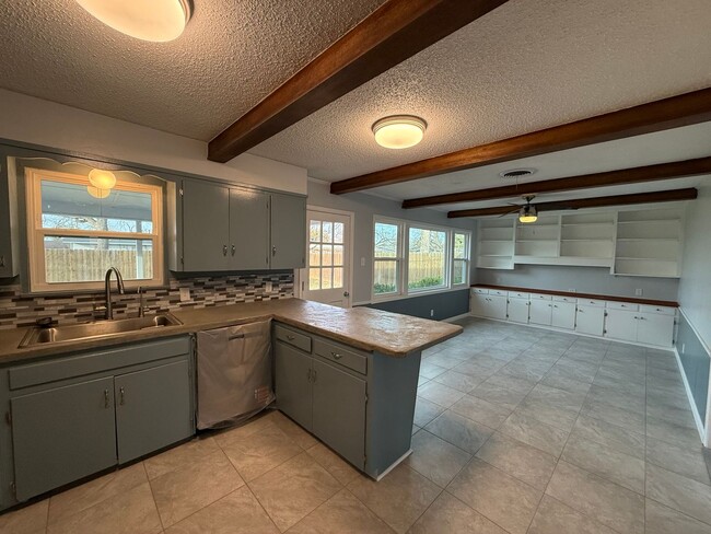 Photo - Renovated 3 bedroom, 2 bath home in College Hills AVAILABLE NOW!