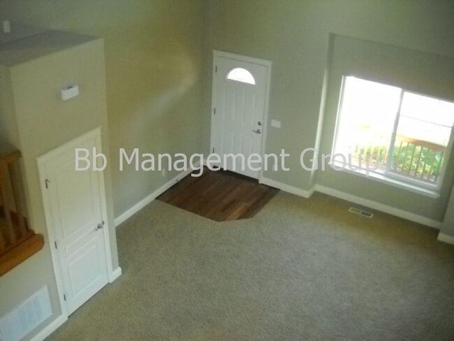 Photo - Like New! Spacious Light & Bright Home Clo...