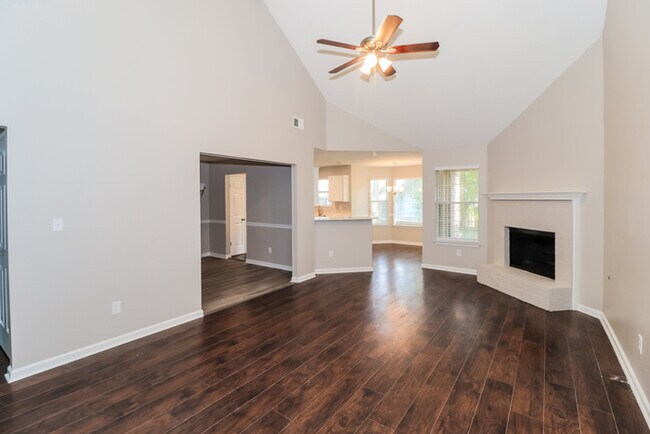 Photo - 7103 Showboat Ln