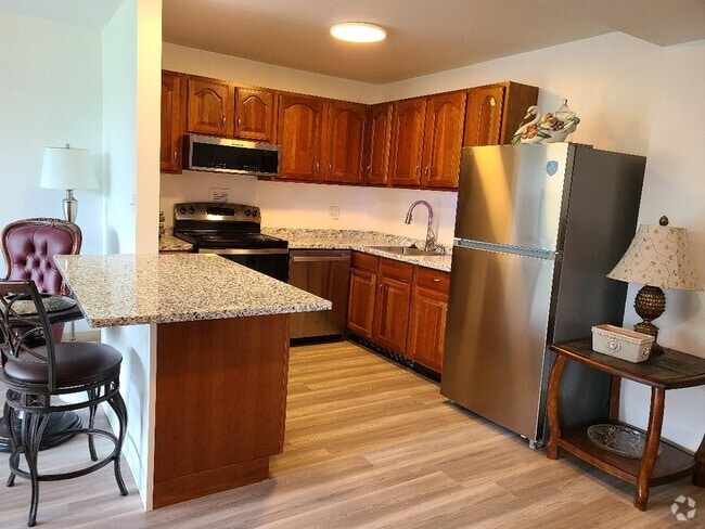 Building Photo - 1800 Roundhill Rd Unit 1205 Rental