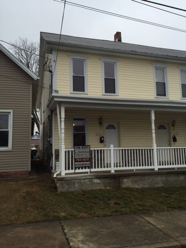 Building Photo - 223-225 Hamilton Avenue Unit 223Ham