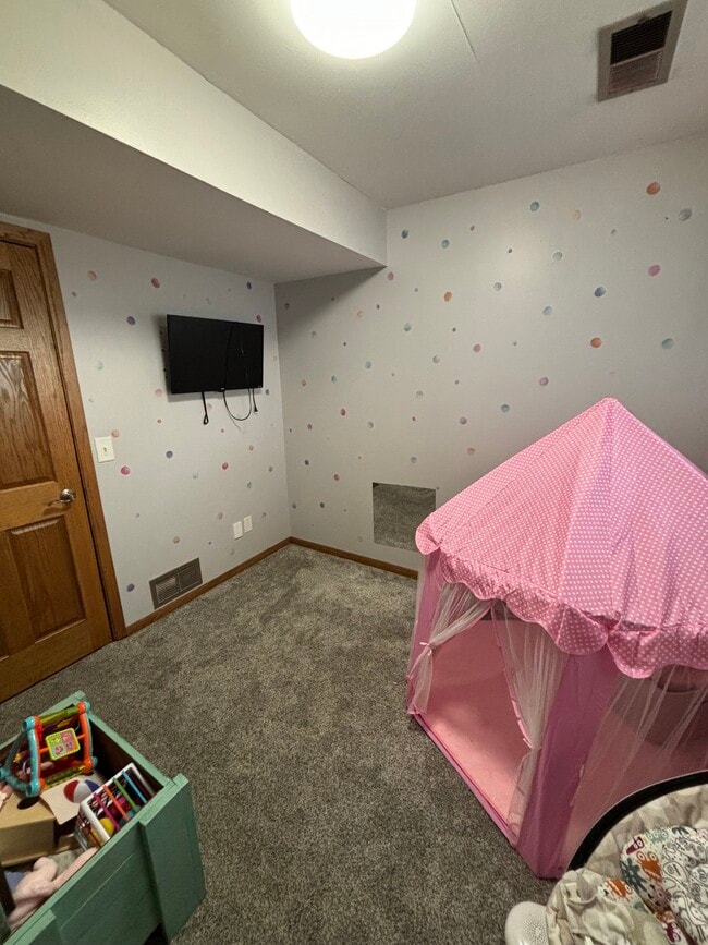 Photo - 7535 Bittersweet Dr