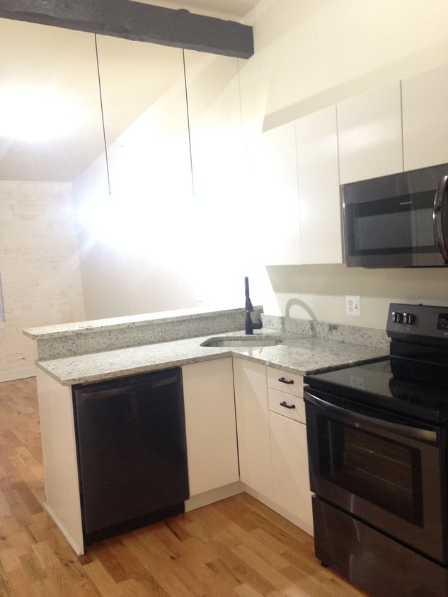Photo - 124 E Trenton St (Baltimore, MD)