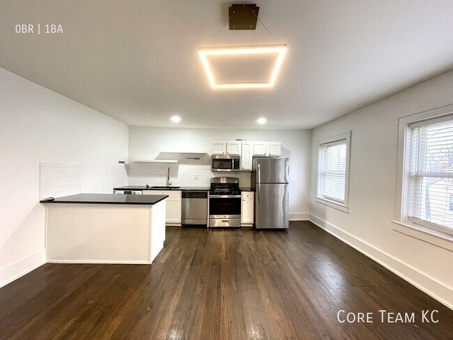 Photo - 110 E 40th St Unidad 203