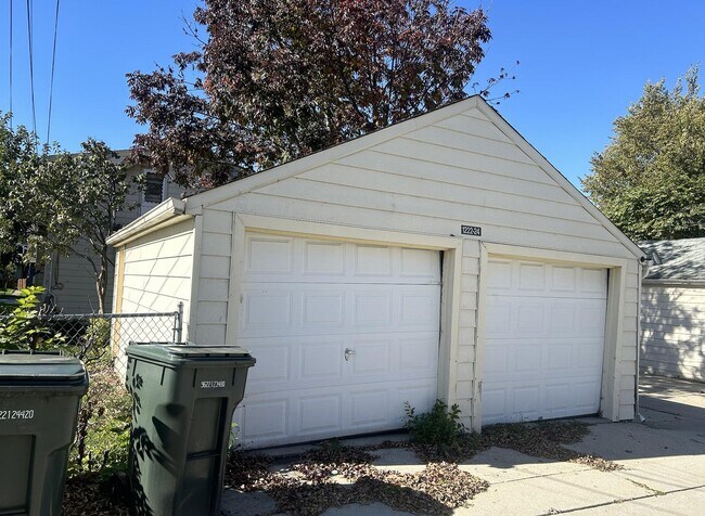 Photo - 1222 S 74th St Unit LOWER