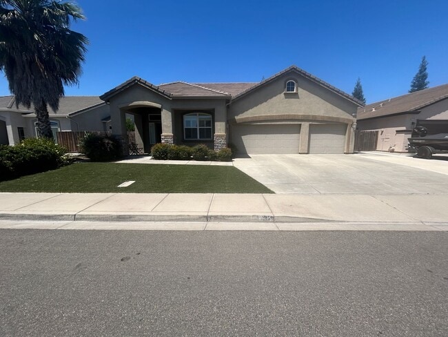 Building Photo - 4705 Navaho Ct