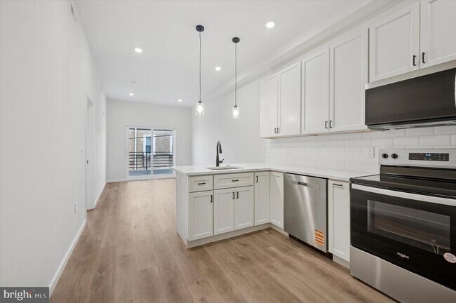 Photo - 105 N 63rd St Unit 6