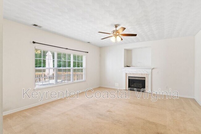 16221 Farah Ct